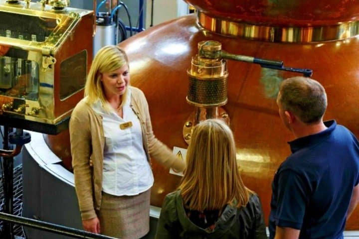 Highlands and Lowlands Whisky Distillery Private Tour & Tasting