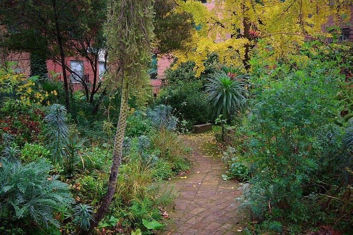A Secret Garden