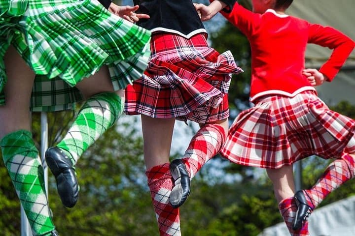 Round-Trip Transportation to the Braemar Highland Games from Edinburgh