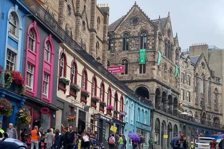 Private City Tour in Edinburgh Brazilian Guide