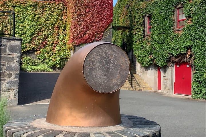 Stirling Private Tour + Whisky Distillery + Lake Lomond