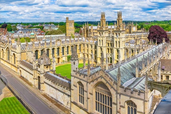 Oxford, Stratford-upon-Avon and Warwick Castle on Boxing Day