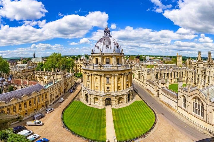 Oxford, Stratford-upon-Avon and Warwick Castle on Boxing Day