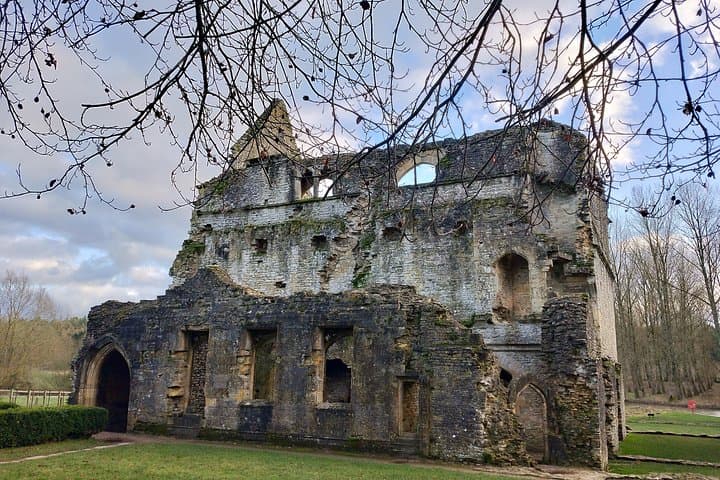 Minster Lovell ruined manor near Burford