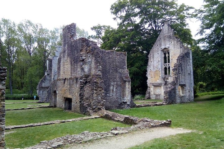 Minster Lovell ruined manor near Burford