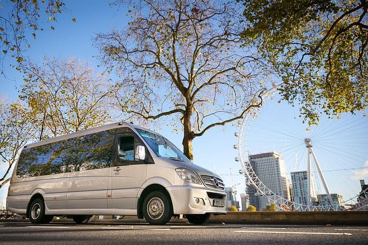 Private Minibus Transfer: Luton Airport to Central London