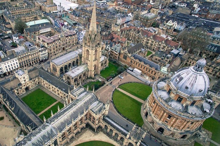 Tour of Oxford, Stratford, Cotswolds with Spanish-Speaking Guide