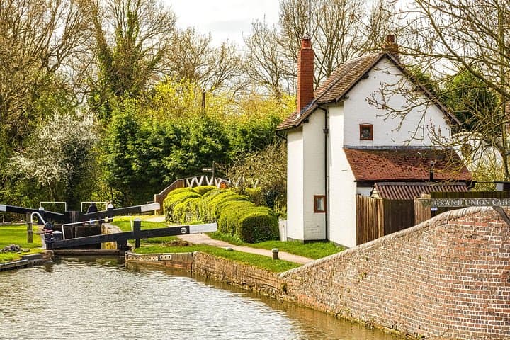 Tour of Oxford, Stratford, Cotswolds with Spanish-Speaking Guide
