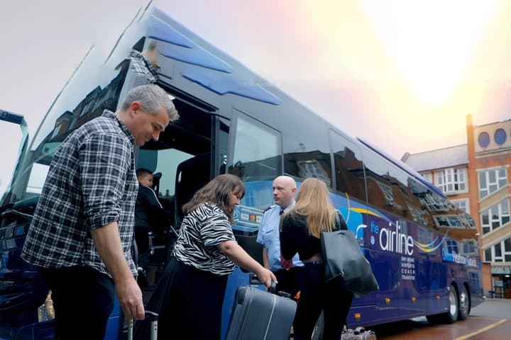 Airport Coach Service from Oxford to Heathrow