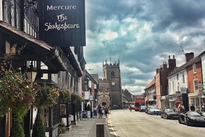 Tour to Stratford & The Cotswolds from Cambridge by Roots Travel