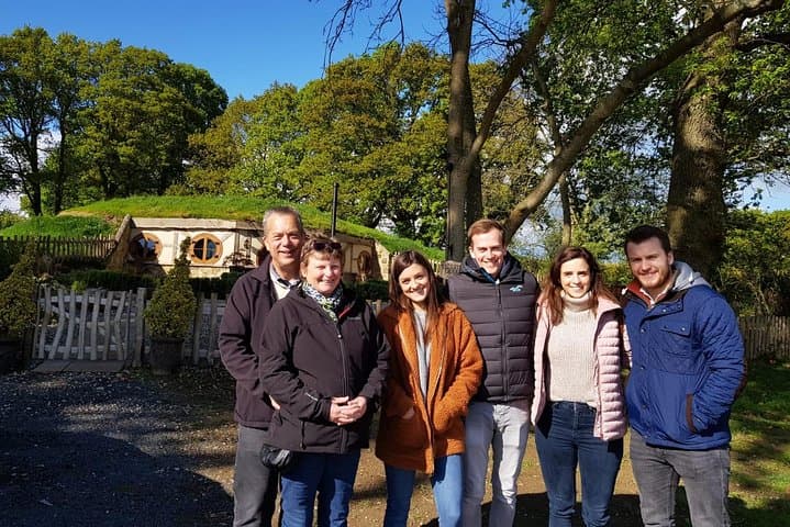 Owners vineyard tour and tasting at Oastbrook