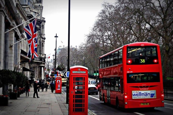 Layover Tour of London from LHR Executive Luxurious Vehicle Private Tour 6 hour