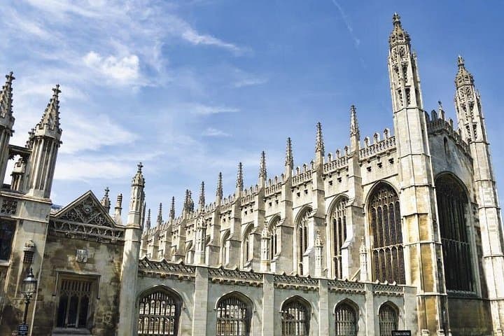 Discover Oxford and Cambridge with Guide from London by Coach