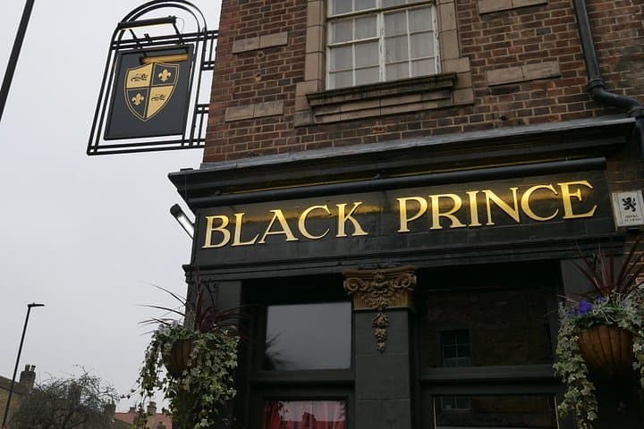 Kingsman Filming Locations Tour by London Taxi