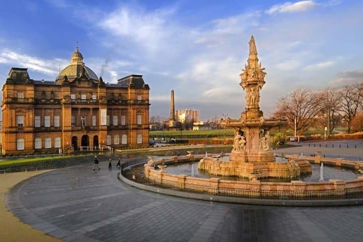 The Peoples palace with the impressive Dalton fountain in foreground.
