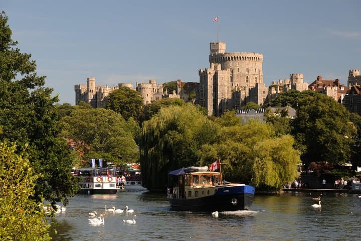 Stonehenge and Windsor Tours from London or Southampton