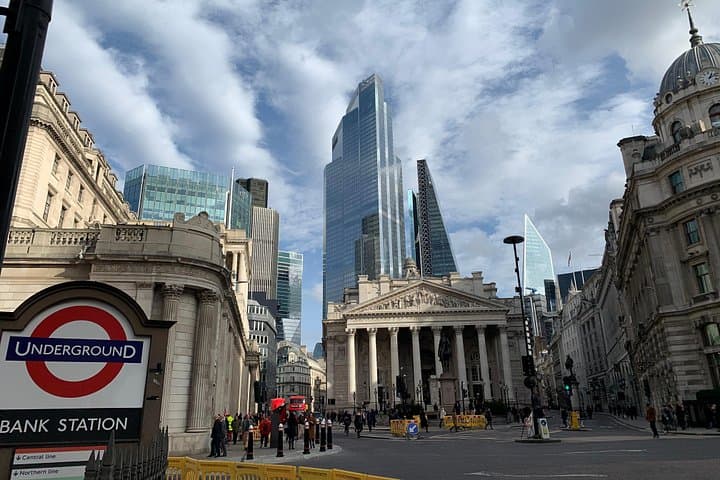 Mamma Mia! Best of London Sightseeing Walking Tour for Kids and Families