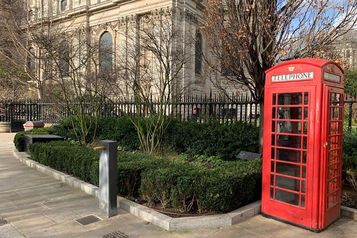 Mamma Mia! Best of London Sightseeing Walking Tour for Kids and Families