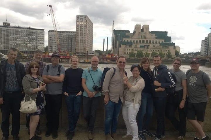 These guests opposite a Top Secret location!