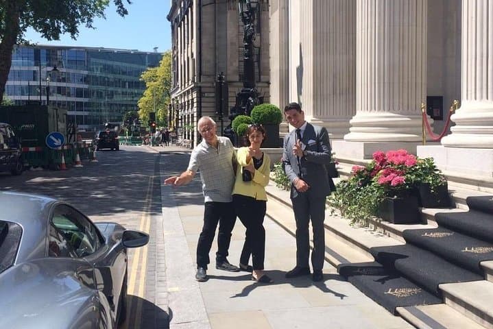All smiles now - but this location was the site of an assassination attempt in James Bond folklore!