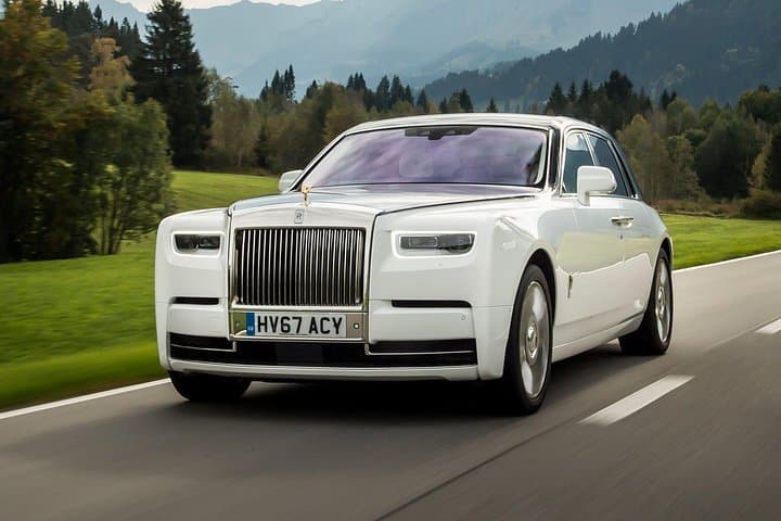Private Arrival Transfer in a Luxury Rolls Royce from Heathrow Airport to Central London