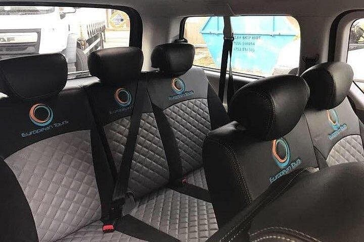 Private Chauffeured Day Trip to Brighton Pier from London in a Luxury Minivan