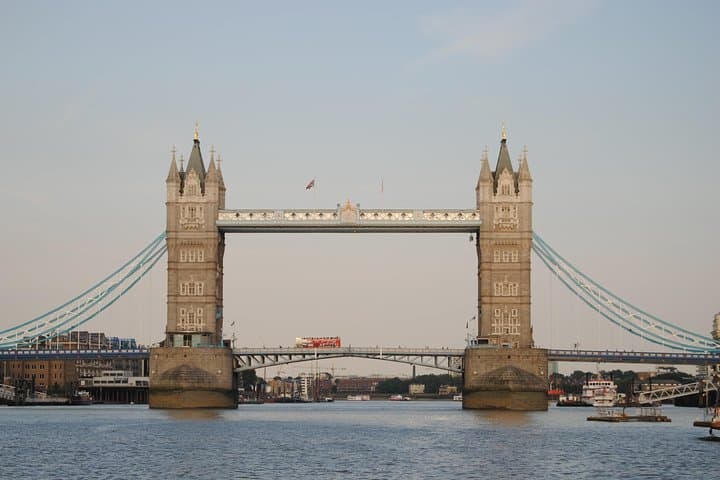 Private Photo Shoot in London with a Professional Photographer