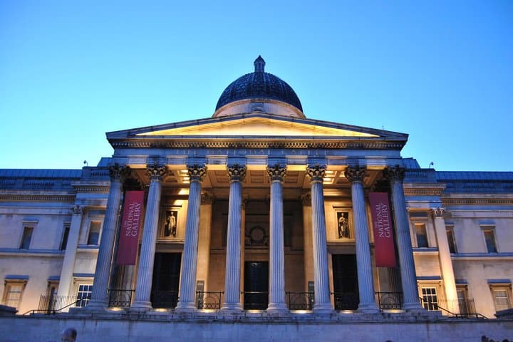 Private Photo Shoot in London with a Professional Photographer