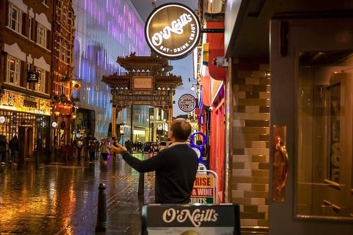 Learn How to Capture Colourful Night Street Photography