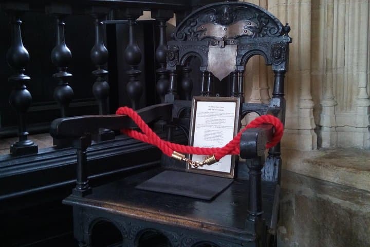 Prof Dumbledore sat here!