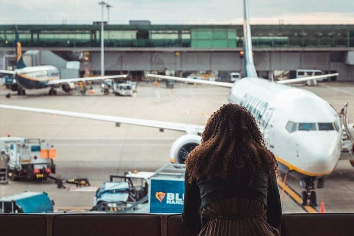 Private Belfast Arrival transfer-Belfast International Airport to Belfast Hotel