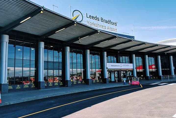 Private Leeds Bradford Arrival Transfer - Airport to Hotel / Accommodation