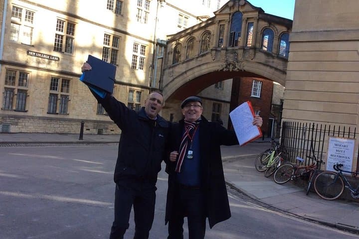 These guests near the Bridge of Sighs at Oxford University.