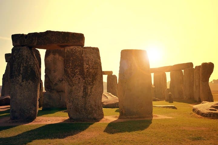 Winchester, Stonehenge & Salisbury Independent Full Day Private Tour