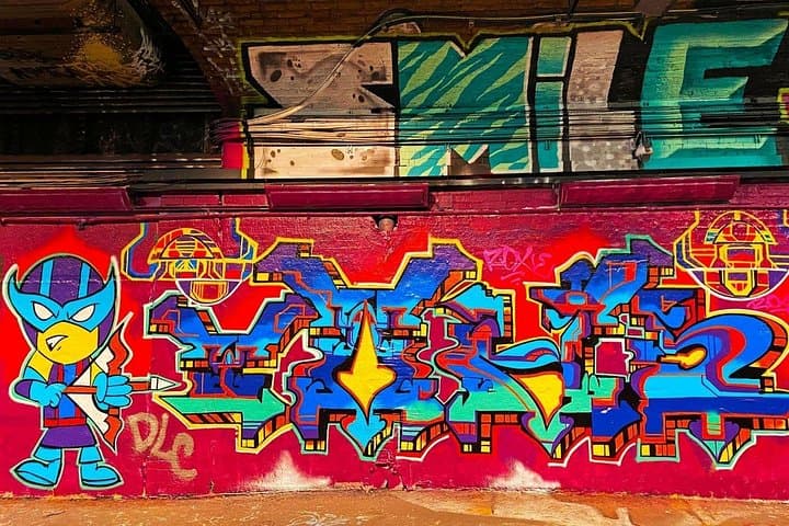 Fun Discovery Walk in London's South Bank: Secrets and Riverside Riddles!