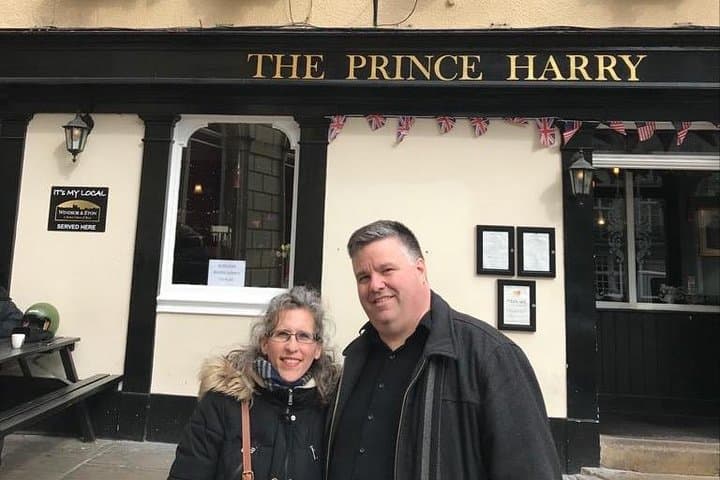 Private Windsor Roundtrip Transfer from London