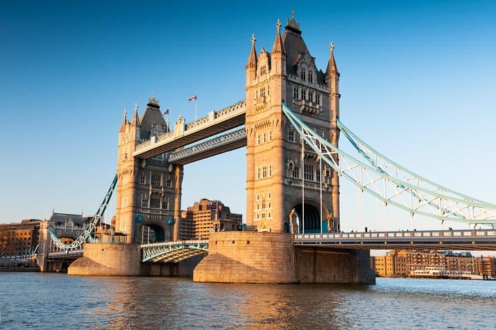 Tilbury Cruise Terminal to London Private Arrival Transfer