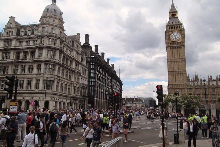 Private 4 hour Tour of London with driver and guide with Hotel Pick Up