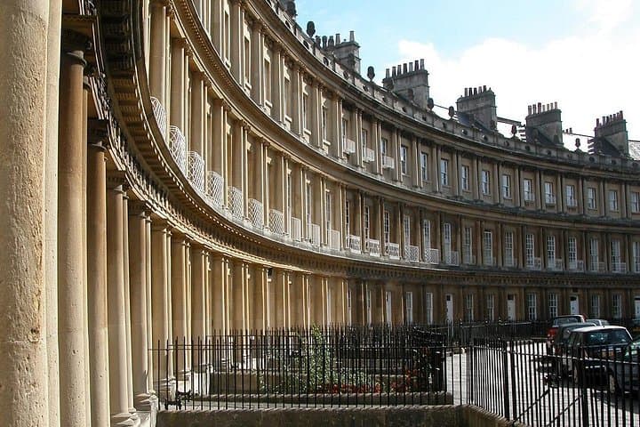 Roman Baths and Bath City Walking Tour