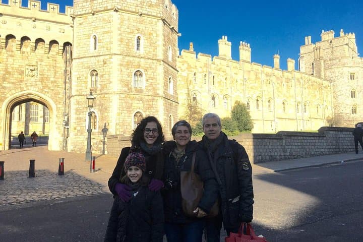 Day Tour to Windsor Castle and Stonehenge By Private Executive Car