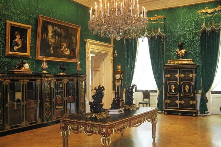 London Art Museums Private Day Tour with Wallace Collection