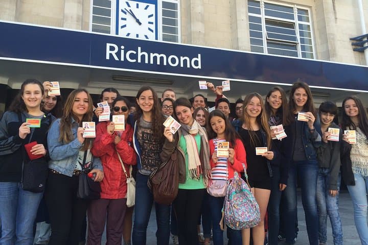 2 Day Stay Package Tour in London with English Host Families
