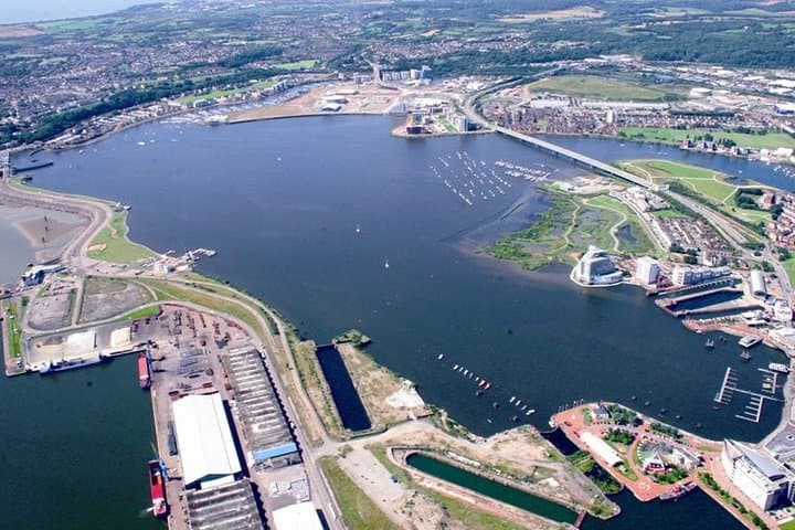 Cardiff City and Dr. Who Movie Private Day Tour from London