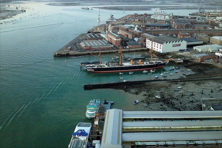 Private transfers to/from Portsmouth International Port and Central London