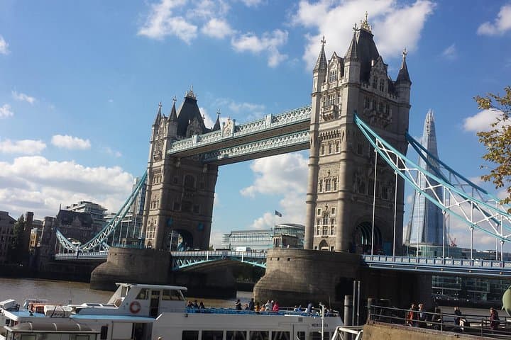 Private Transfer Tilbury or Harwich Port to London or Heathrow