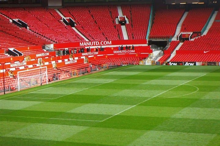 Liverpool the Beatles Legend Fab Four and Manchester City 2 Days Private Tour