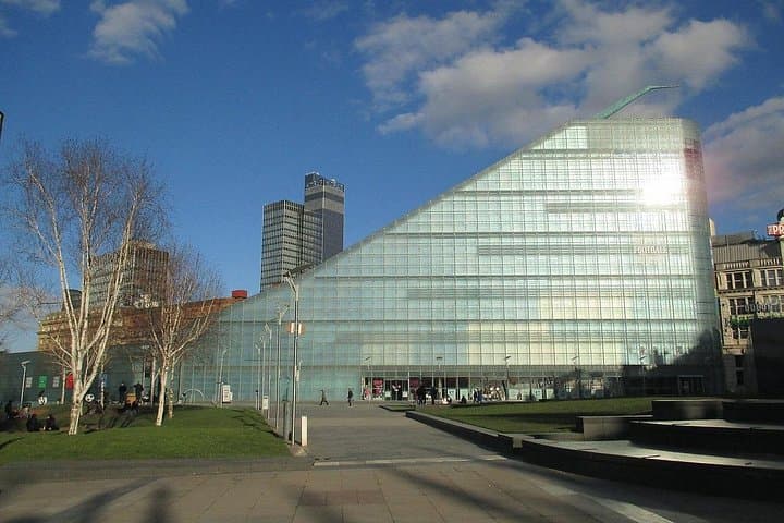 Liverpool the Beatles Legend Fab Four and Manchester City 2 Days Private Tour