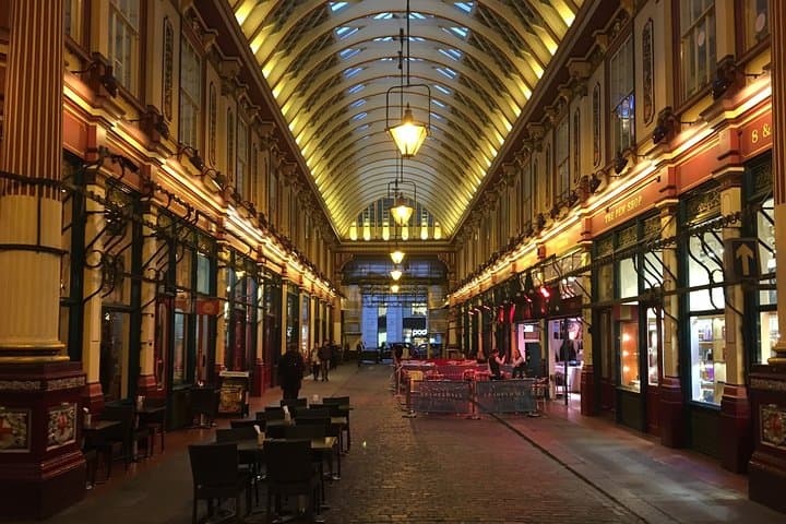 Private Guided and Chauffeured Tour of London