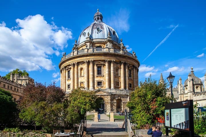 Oxford University Walking Tour in Spanish
