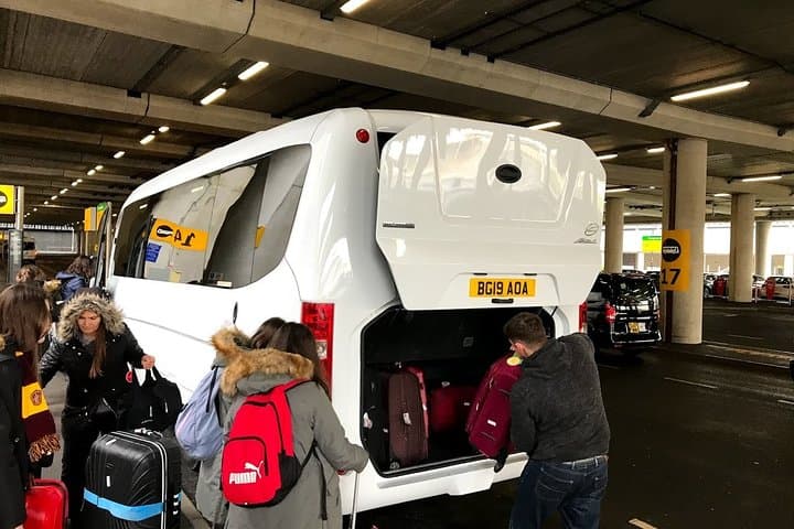 Private transfers between London Gatwick - London Stansted Airports